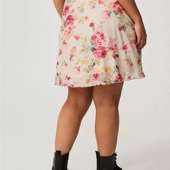 NWT Torrid Mesh A-Line Mini Skirt - Picture 3 of 7